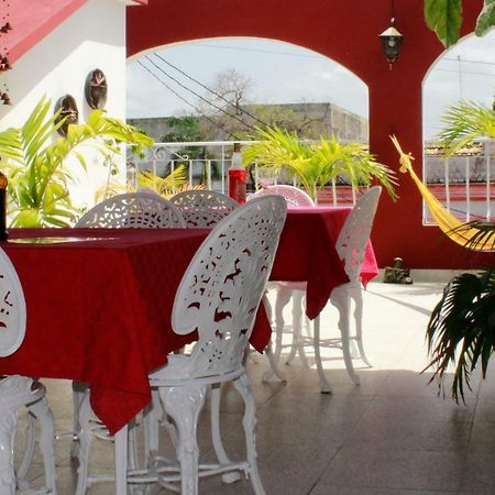 Hostal Almaguer Apartment Cienfuegos Bagian luar foto